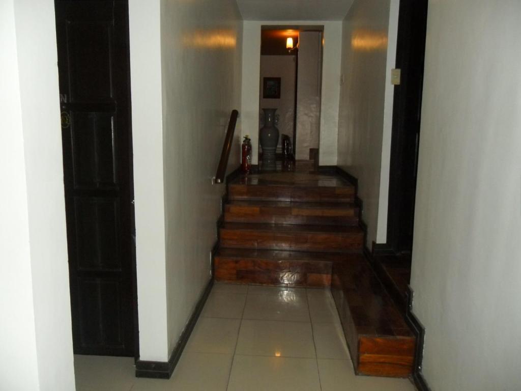 Tagaytay Econo Hotel Tagaytay City Exterior photo