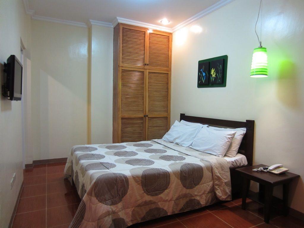 Tagaytay Econo Hotel Tagaytay City Exterior photo