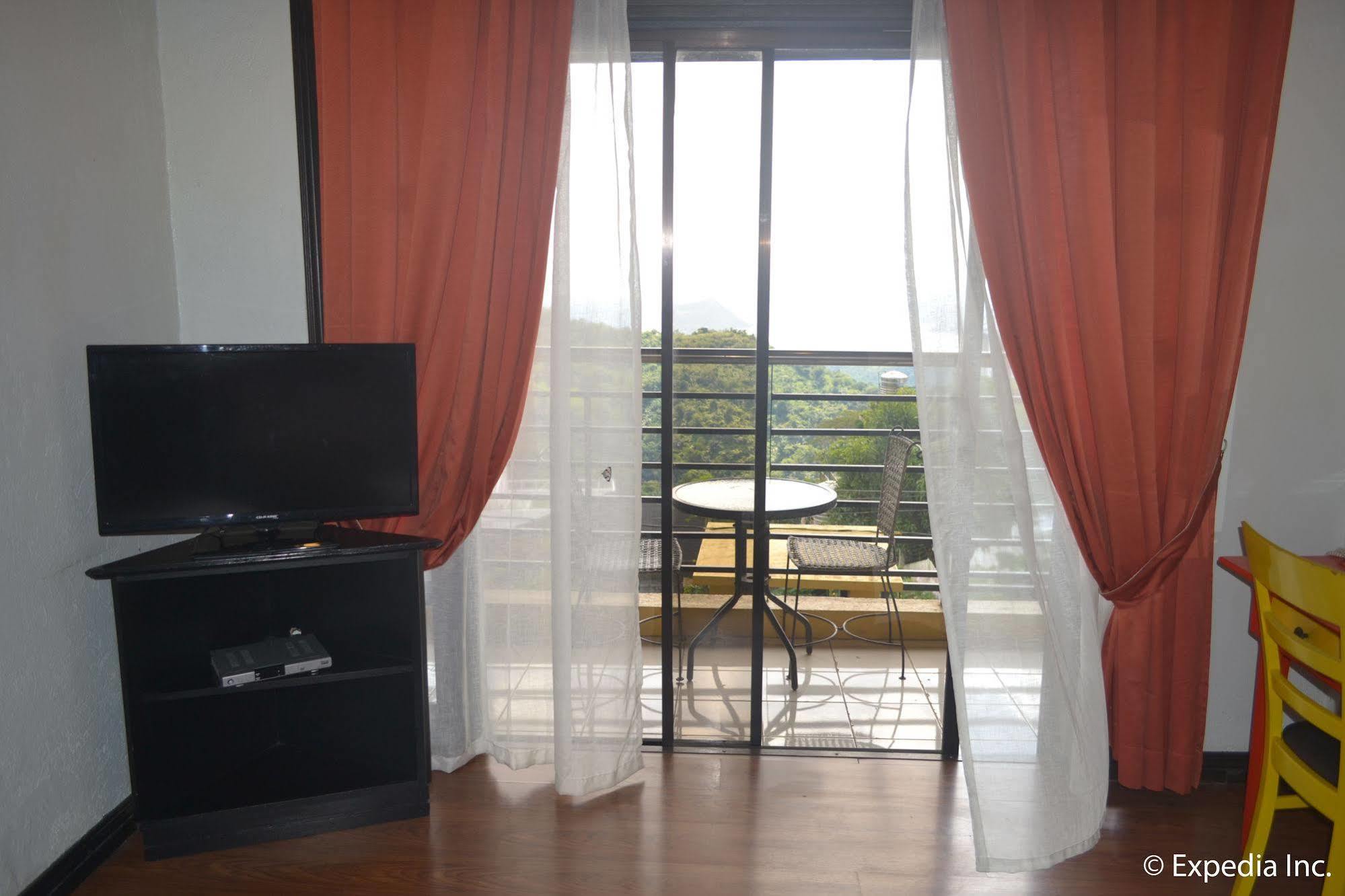 Tagaytay Econo Hotel Tagaytay City Exterior photo