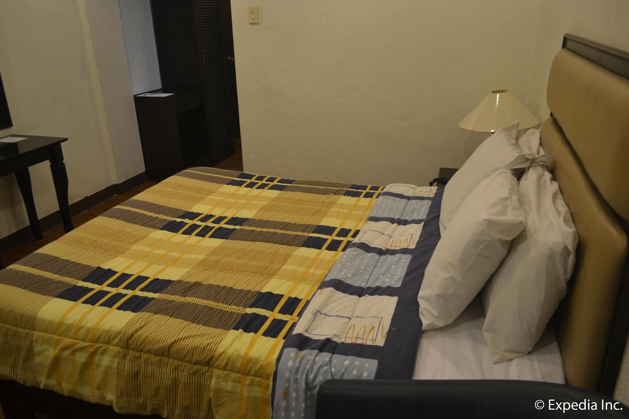Tagaytay Econo Hotel Tagaytay City Exterior photo